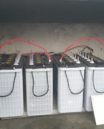 Off grid battery setup