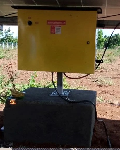 Invertor box for solar panels